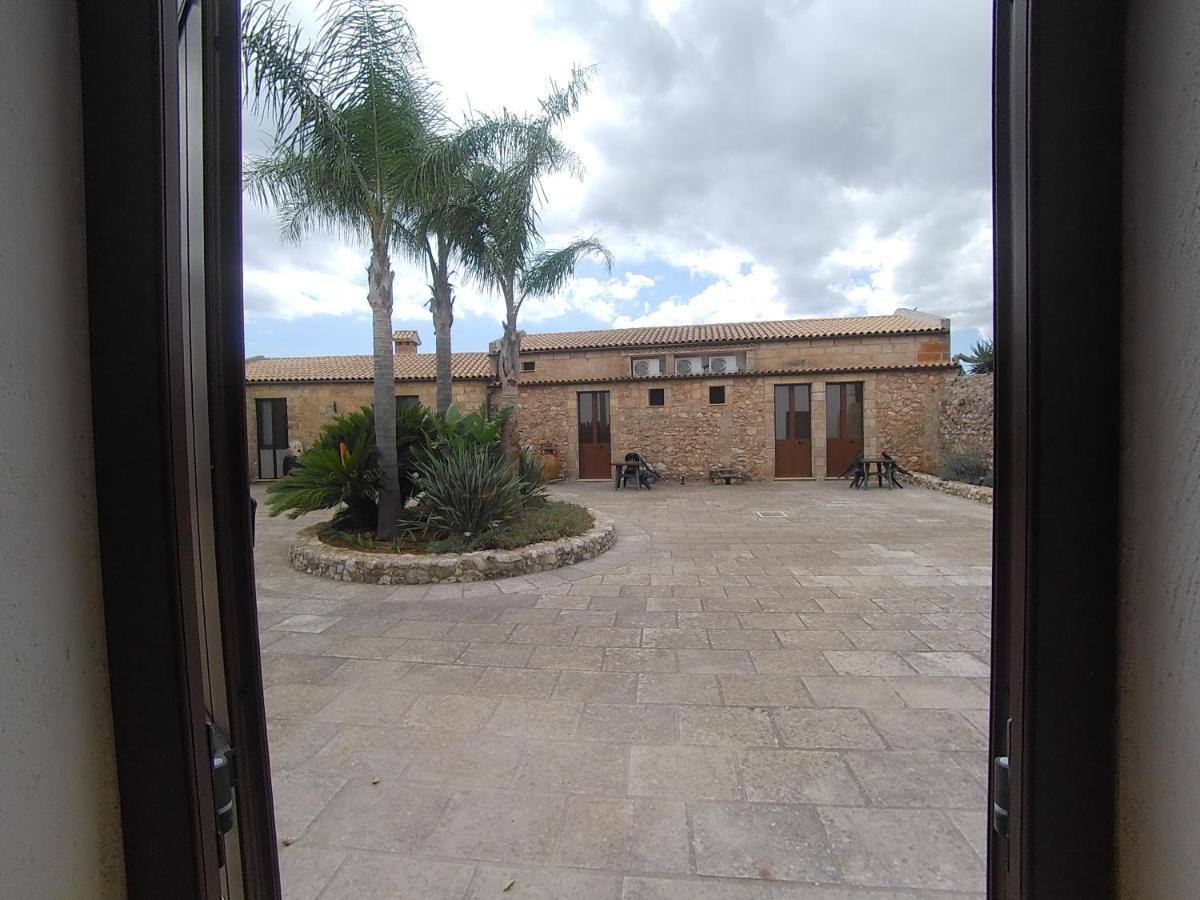 Azienda Agrituristica Masseria La Verna Patu Ngoại thất bức ảnh