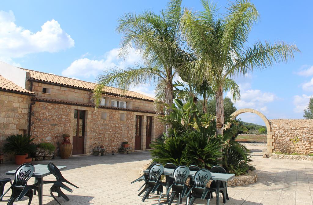 Azienda Agrituristica Masseria La Verna Patu Ngoại thất bức ảnh