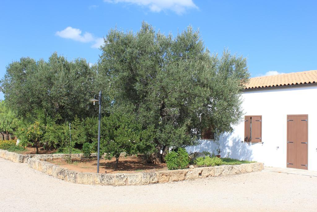 Azienda Agrituristica Masseria La Verna Patu Ngoại thất bức ảnh