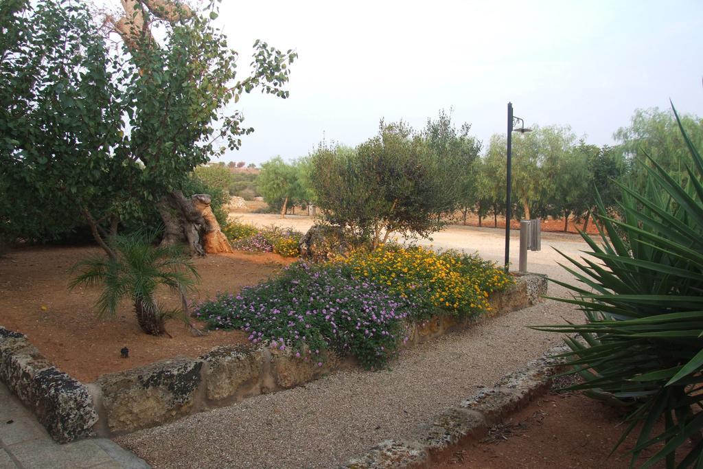 Azienda Agrituristica Masseria La Verna Patu Ngoại thất bức ảnh